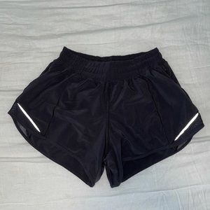 Lululemon Hotty Hot 4” Shorts